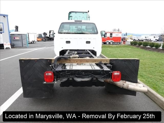 Image of Ford F-450 equipment image 3