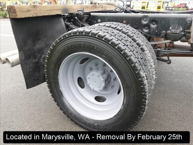 Image of Ford F-450 equipment image 2