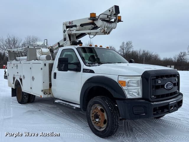 Image of Ford F-450 equipment image 2