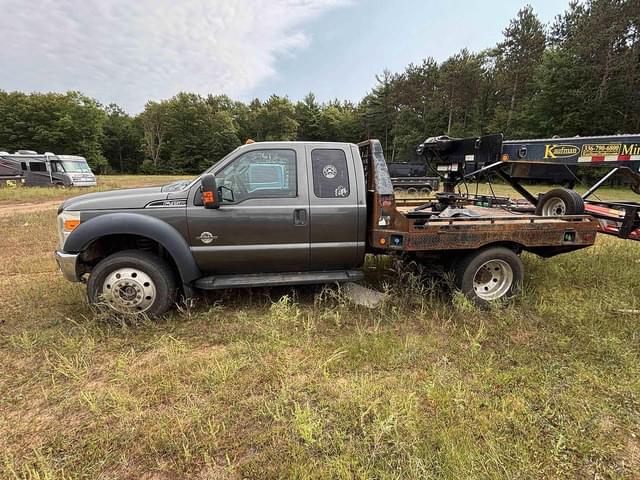 Image of Ford F-450 equipment image 2