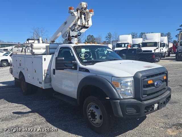 Image of Ford F-450 equipment image 2
