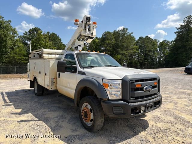 Image of Ford F-450 equipment image 2