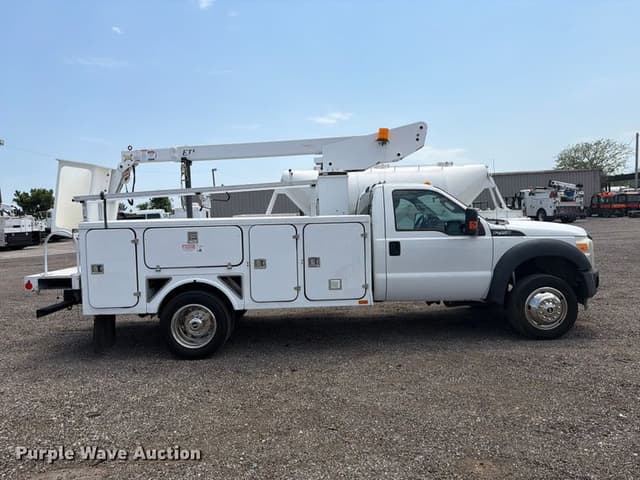 Image of Ford F-450 equipment image 3