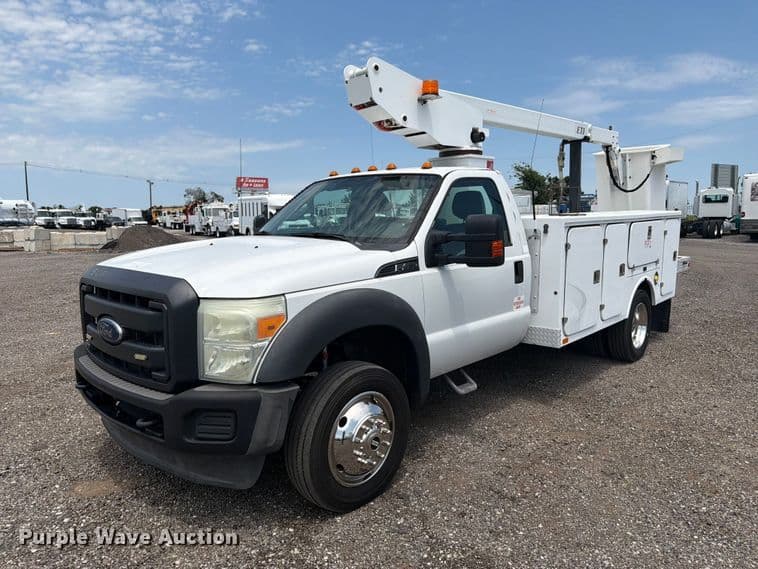 Image of Ford F-450 Primary image
