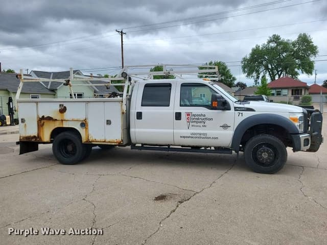 Image of Ford F-450 equipment image 3