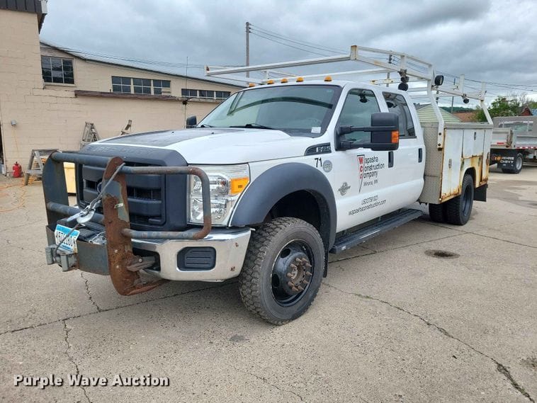 2015 Ford F-450 Equipment Image0