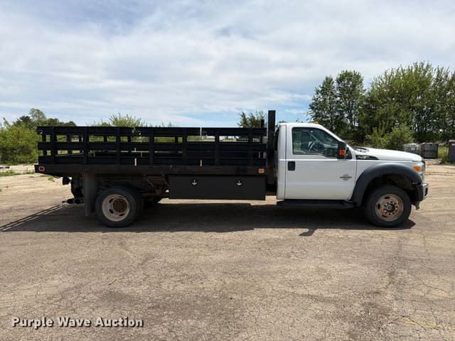 Image of Ford F-450 equipment image 3