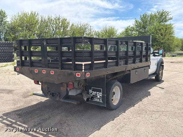 Image of Ford F-450 equipment image 4