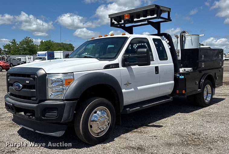 Image of Ford F-450 Primary image