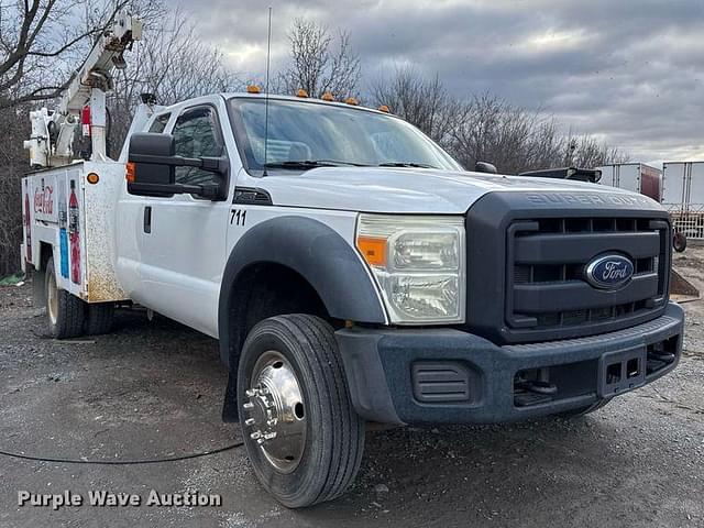 Image of Ford F-450 equipment image 2