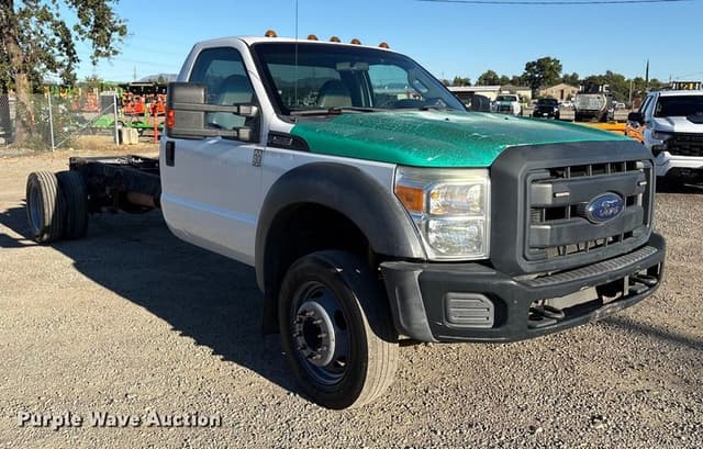 Image of Ford F-450 equipment image 2
