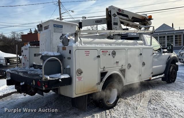 Image of Ford F-450 equipment image 4