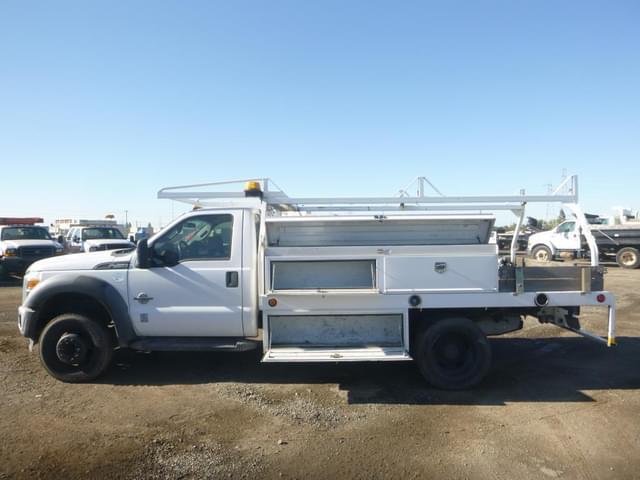 Image of Ford F-450 equipment image 4