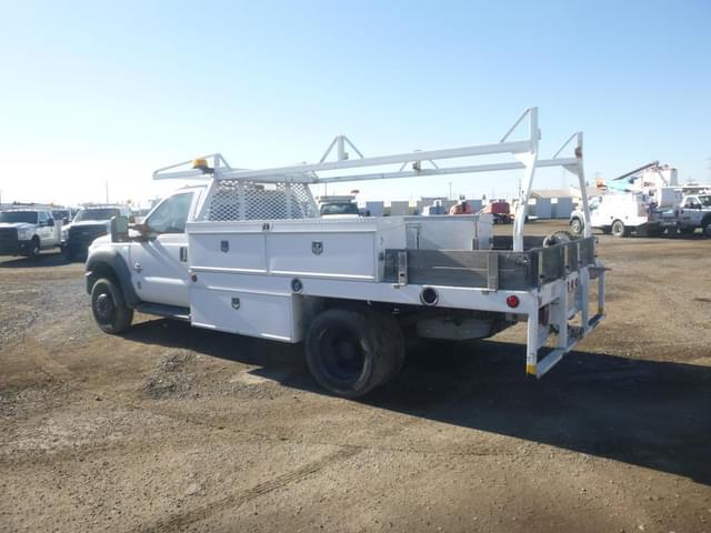 Image of Ford F-450 equipment image 3