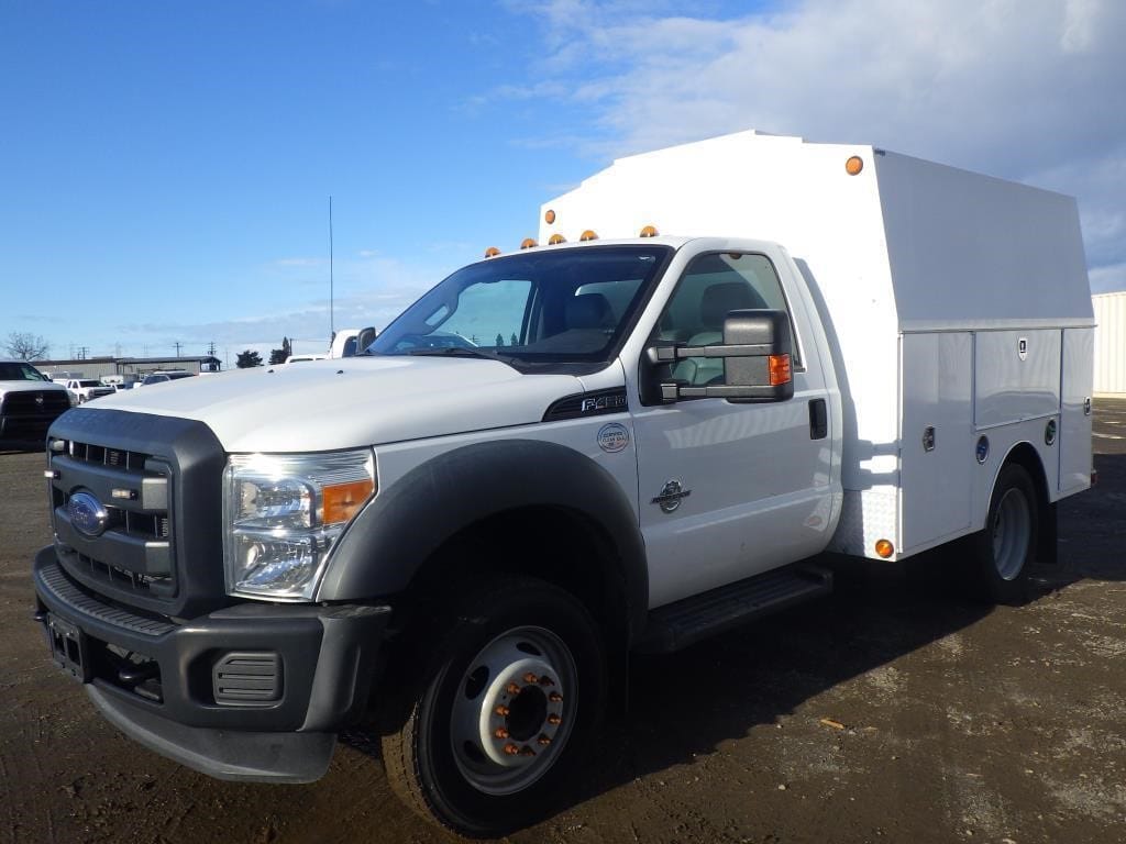 2015 Ford F-450 Equipment Image0