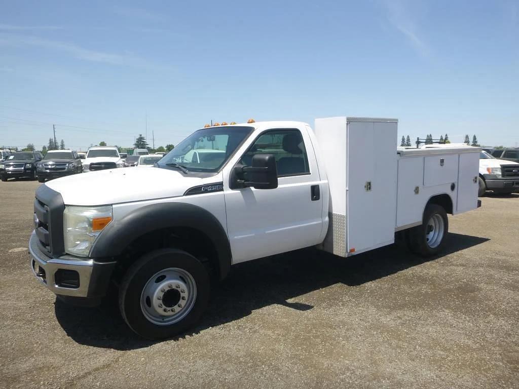 Image of Ford F-450 Primary image