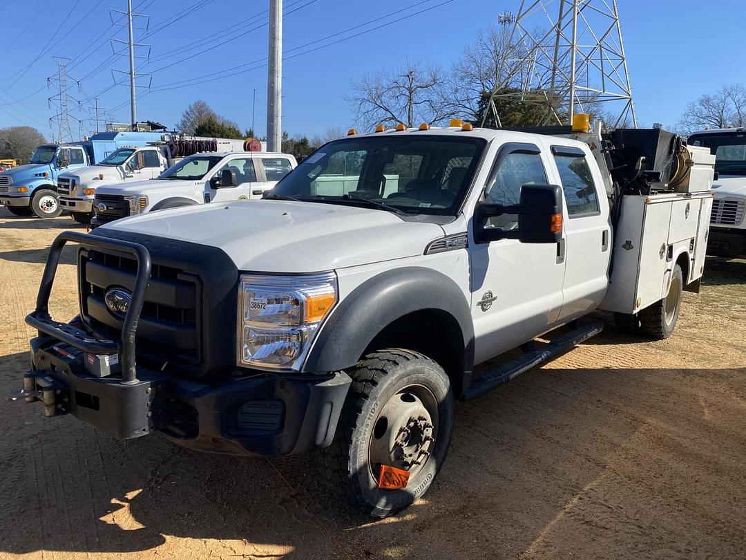 Image of Ford F-450 Primary image