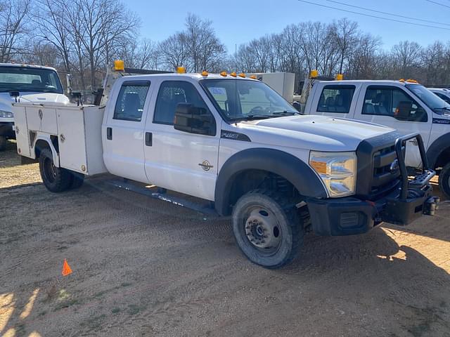 Image of Ford F-450 equipment image 3