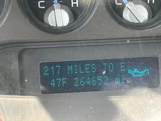 Image of Ford F-450 equipment image 3