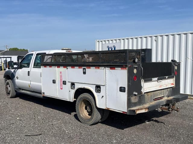 Image of Ford F-450 equipment image 1