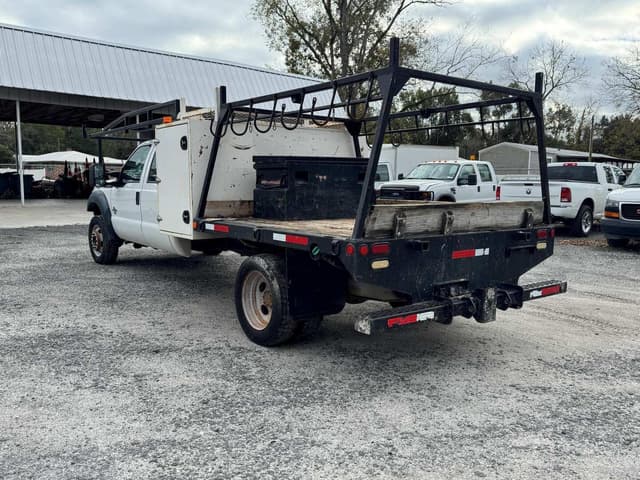 Image of Ford F-550 equipment image 4