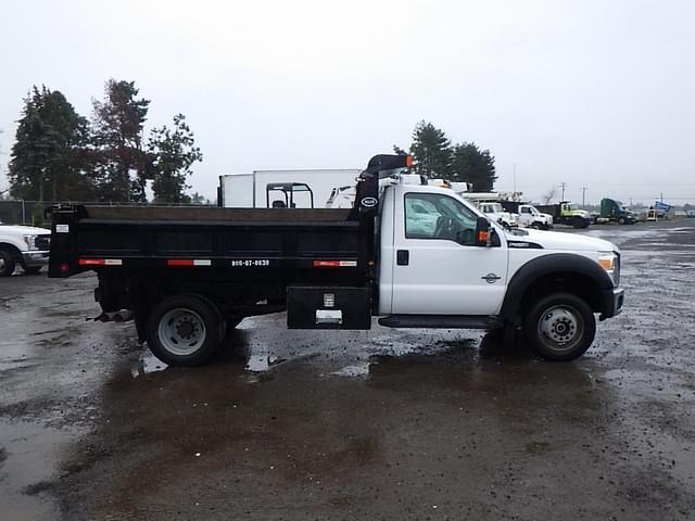 Image of Ford F-550 equipment image 2