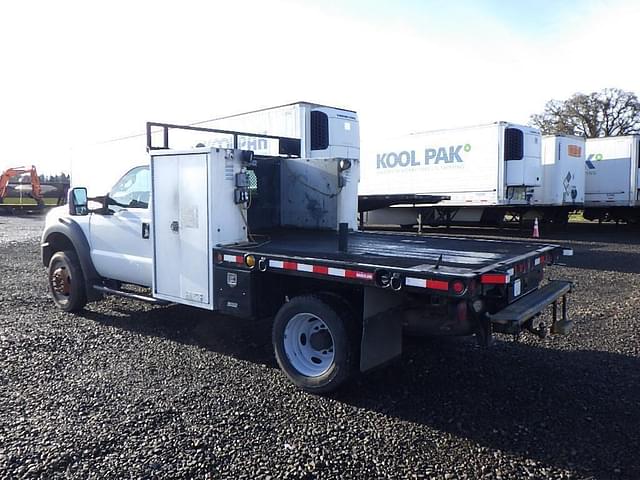 Image of Ford F-550 equipment image 4