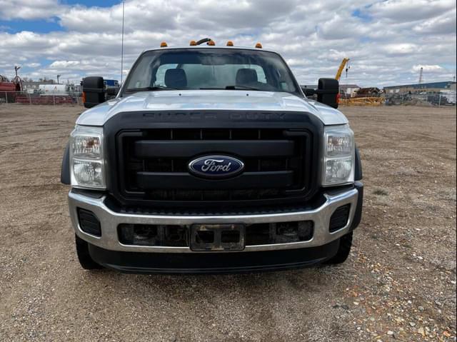 Image of Ford F-550 equipment image 2