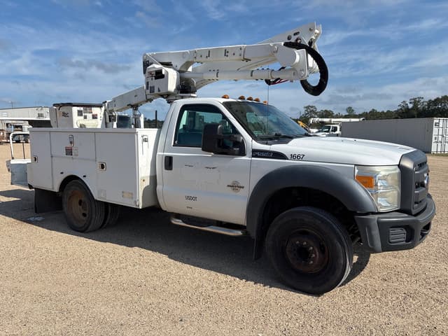 Image of Ford F-550 equipment image 1