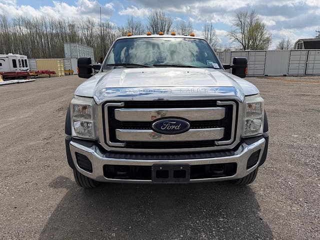 Image of Ford F-550 equipment image 1