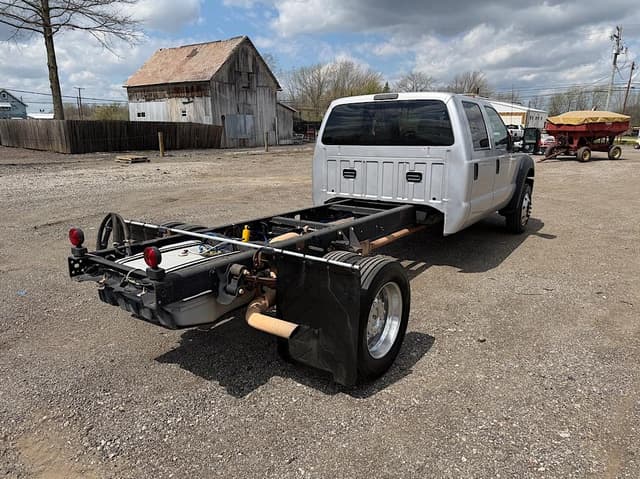 Image of Ford F-550 equipment image 4