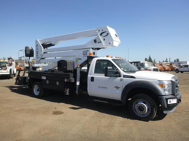 Image of Ford F-550 equipment image 1