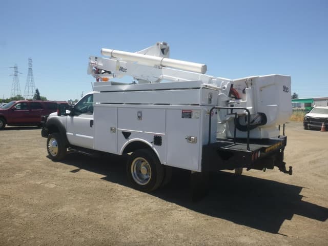 Image of Ford F-550 equipment image 3