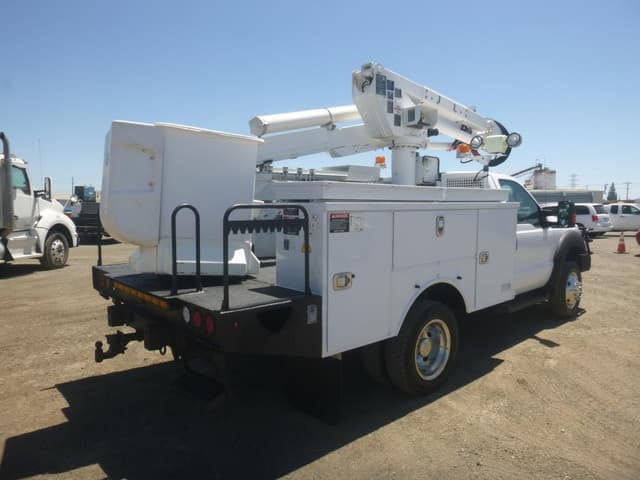 Image of Ford F-550 equipment image 2