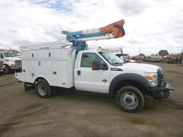 Image of Ford F-550 equipment image 1