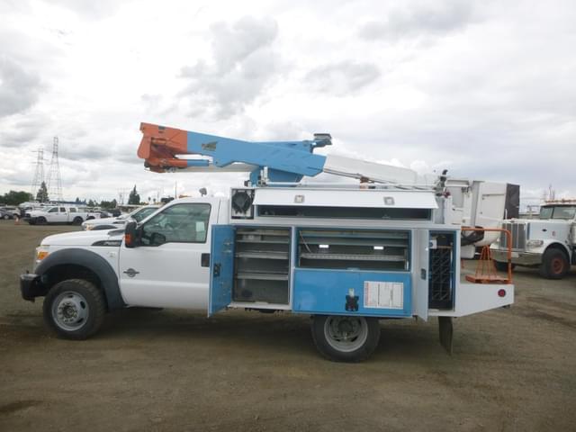 Image of Ford F-550 equipment image 4