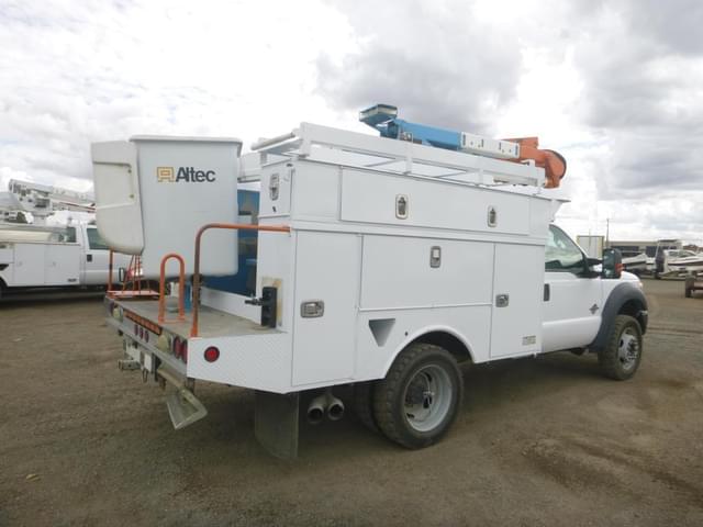 Image of Ford F-550 equipment image 2