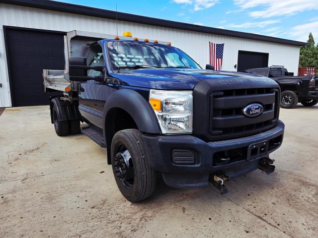 Image of Ford F-550 equipment image 4