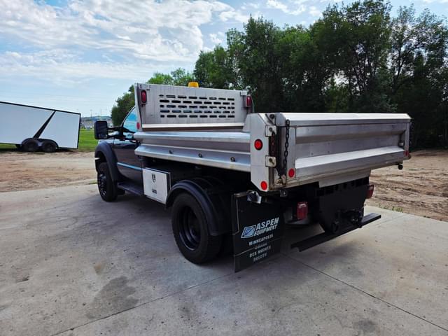 Image of Ford F-550 equipment image 1
