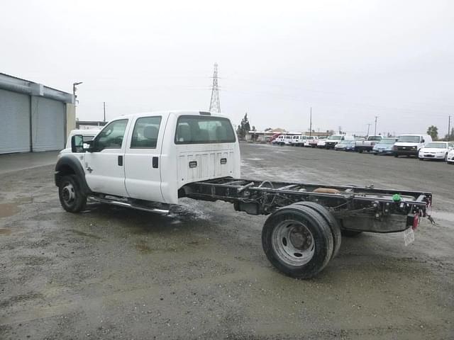 Image of Ford F-550 equipment image 3