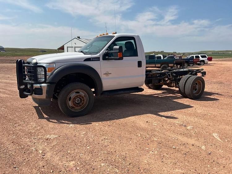 2015 Ford F-550 Equipment Image0