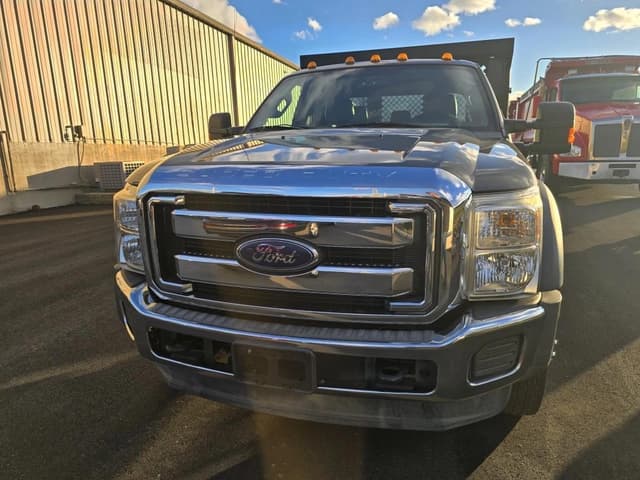 Image of Ford F-550 equipment image 1