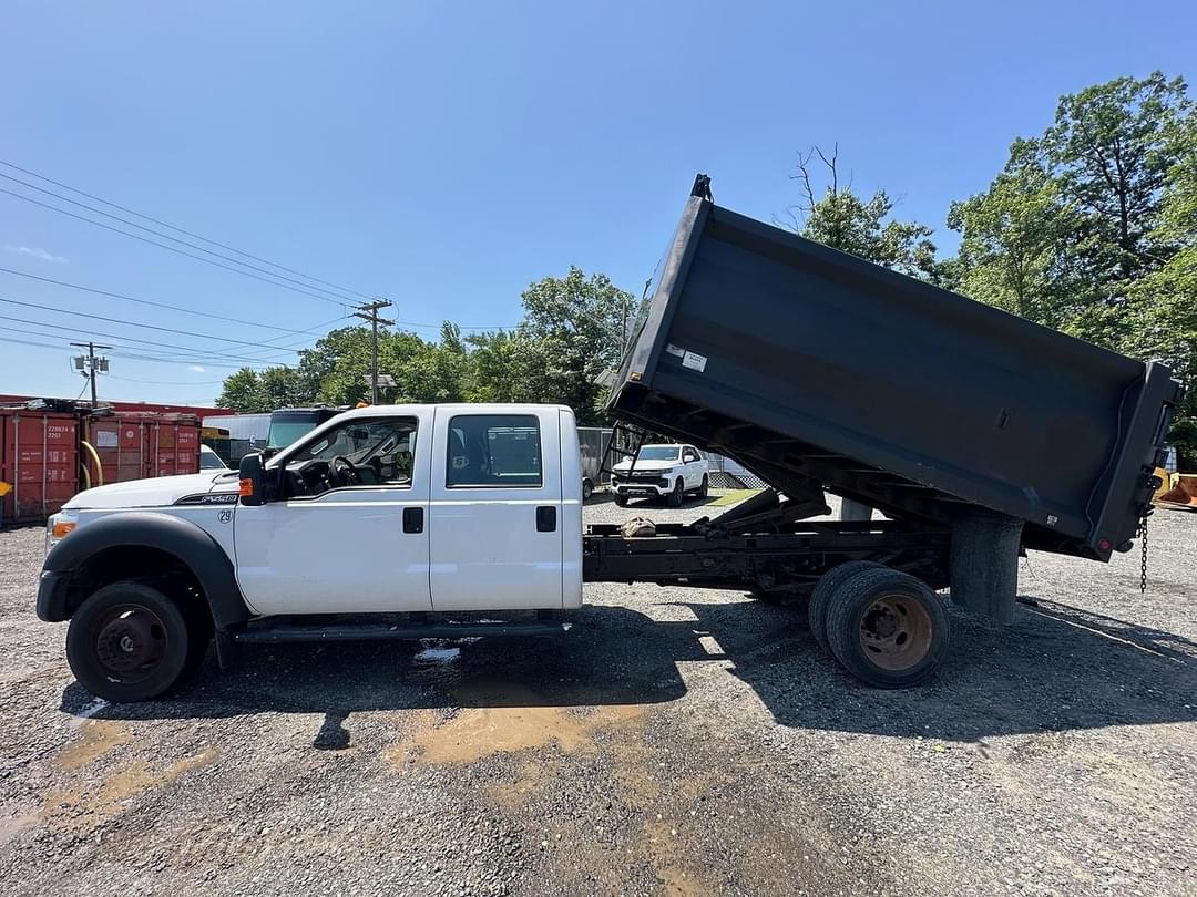 Image of Ford F-550 Primary image
