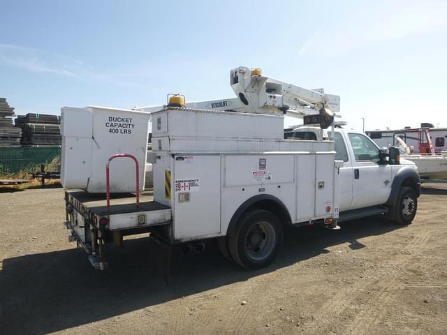 Image of Ford F-550 equipment image 2
