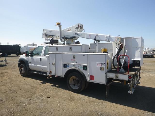 Image of Ford F-550 equipment image 3
