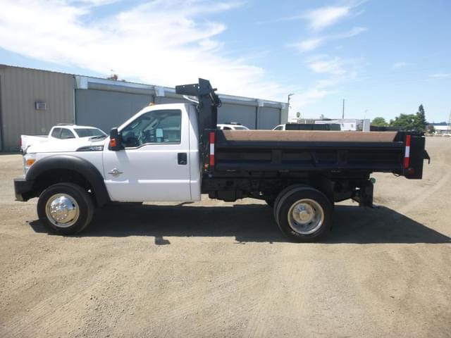 Image of Ford F-550 equipment image 4