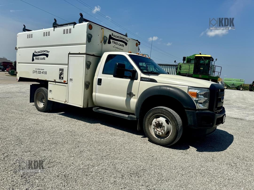 Image of Ford F-550 Primary image