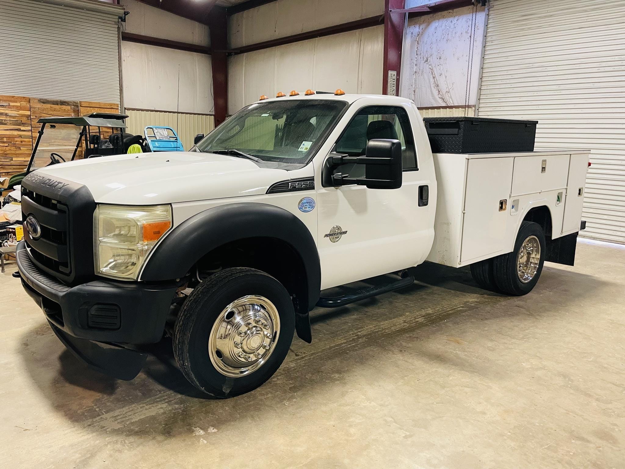 2015 Ford F-550 Equipment Image0