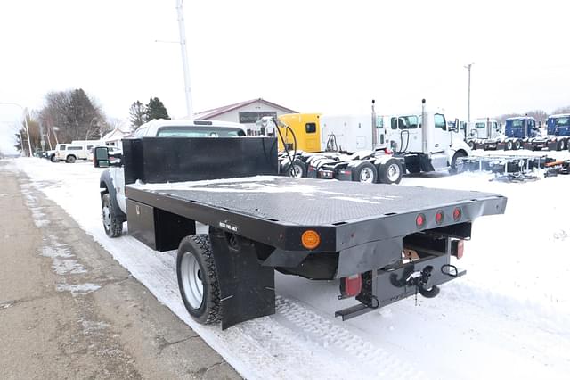 Image of Ford F-550 equipment image 3