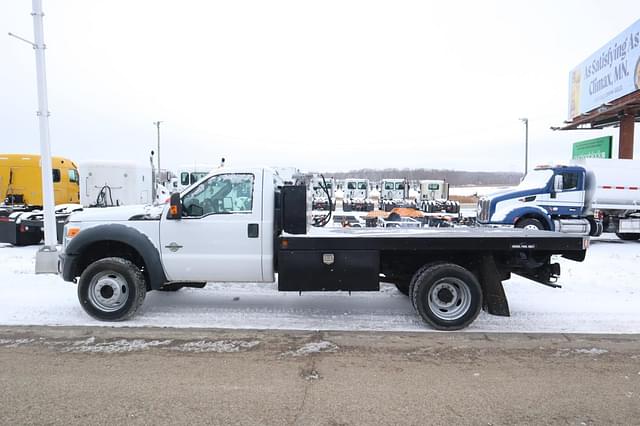 Image of Ford F-550 equipment image 4